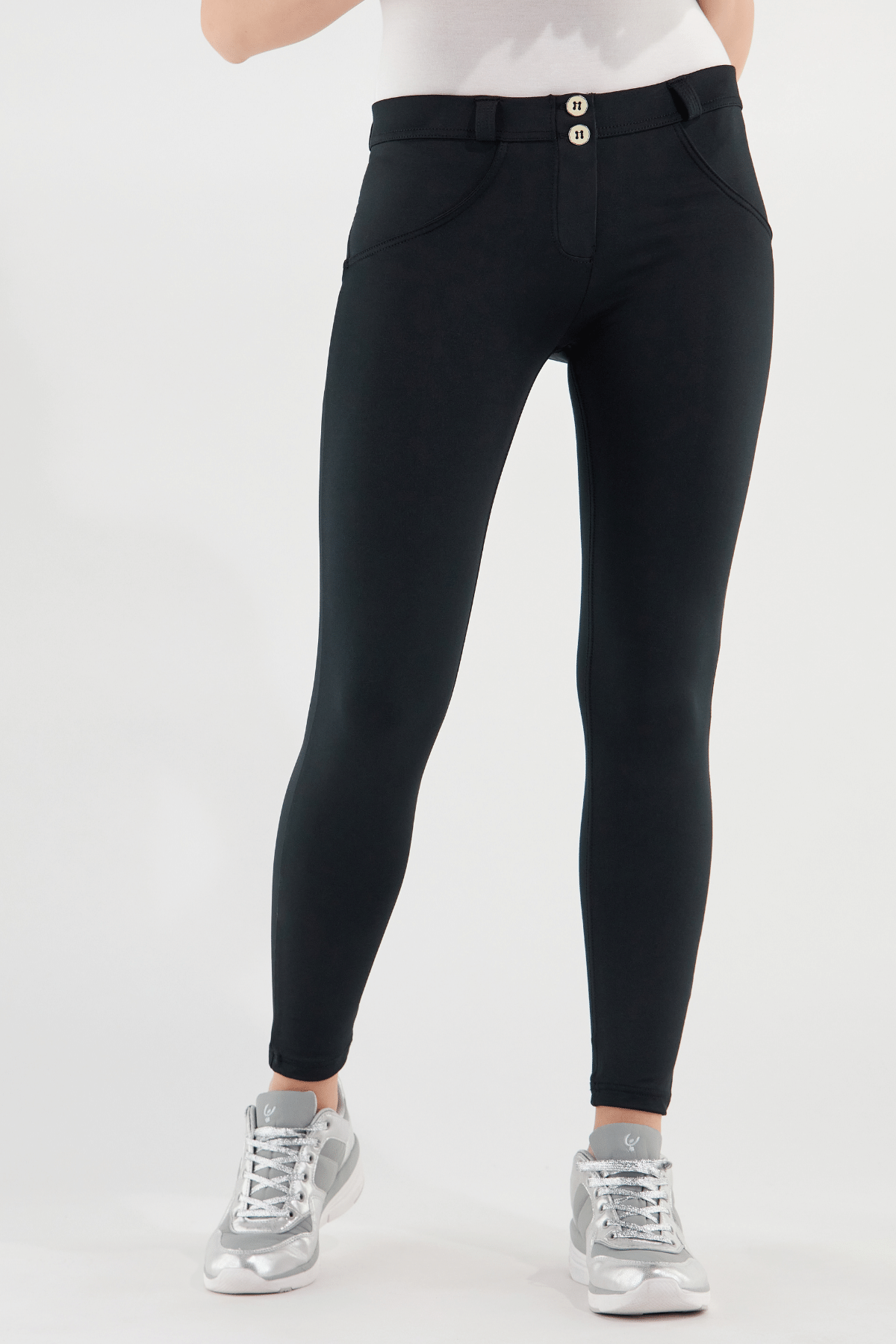 DIWO Pro Black Sculpting Trousers – Mid Rise, Ankle Length
