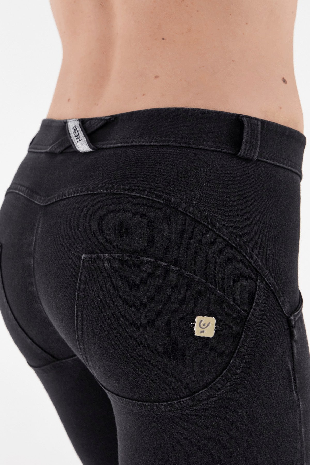 BLACK DENIM BLACK STITCH MID-RISE ORGANIC