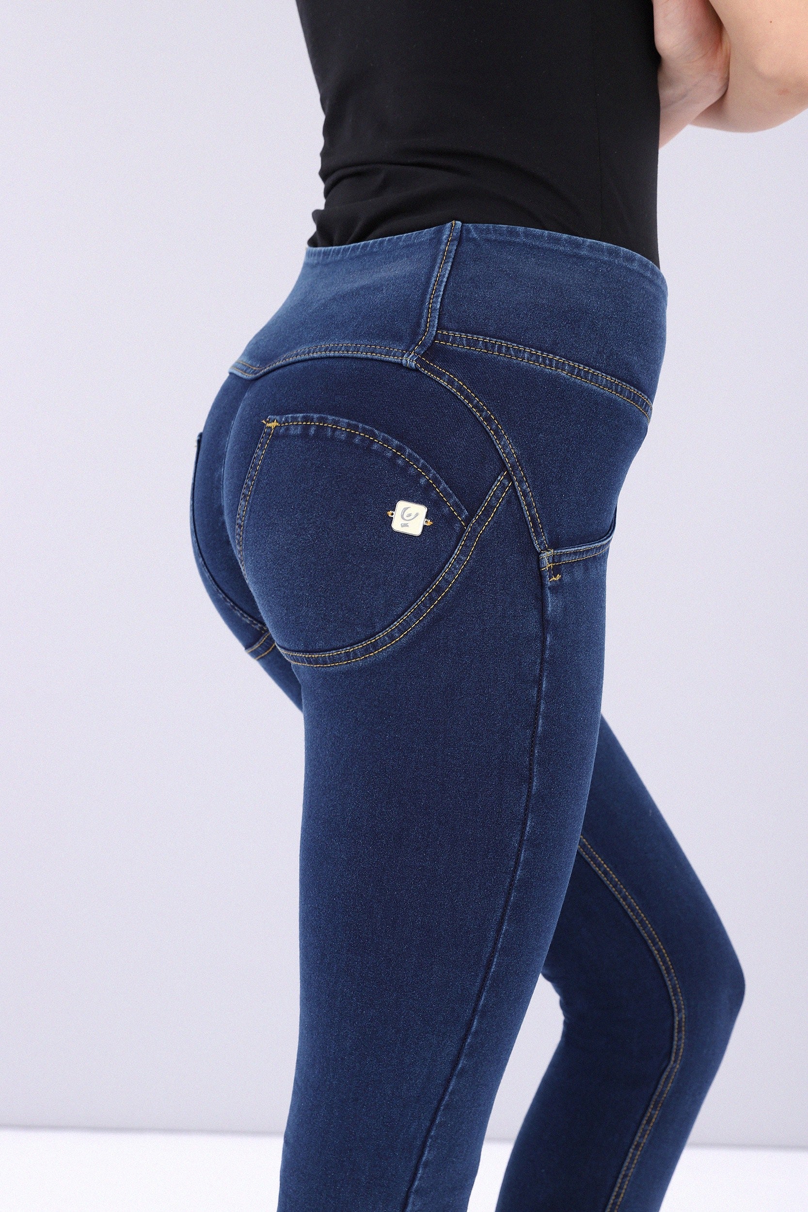 DARK DENIM YELLOW STITCH BUTTONS REGULAR HIGH RISE ORGANIC